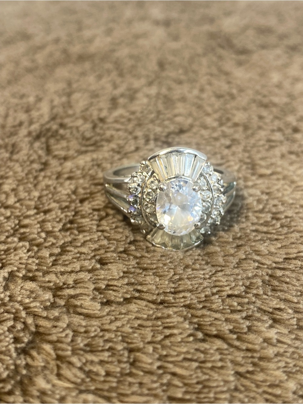 Oval Cut 925 sterling silver Ring size 8.5 for women